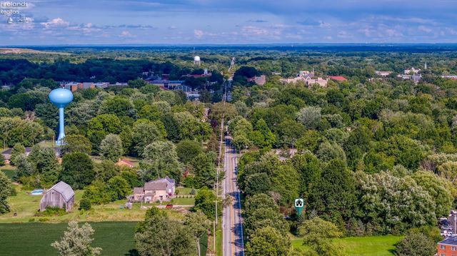 W 461 Lorain Street, Oberlin, OH 44074