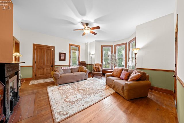 W 461 Lorain Street, Oberlin, OH 44074