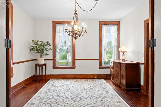 W 461 Lorain Street, Oberlin, OH 44074