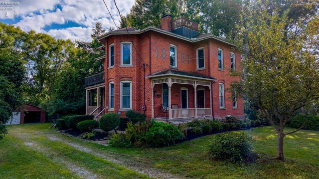 W 461 Lorain Street, Oberlin, OH 44074