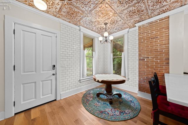 W 461 Lorain Street, Oberlin, OH 44074