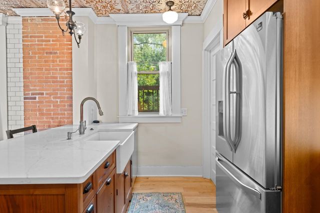 W 461 Lorain Street, Oberlin, OH 44074