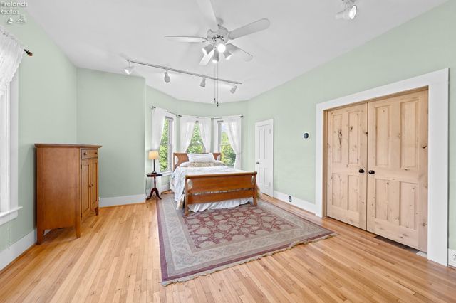 W 461 Lorain Street, Oberlin, OH 44074