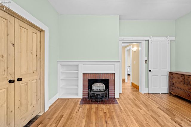 W 461 Lorain Street, Oberlin, OH 44074