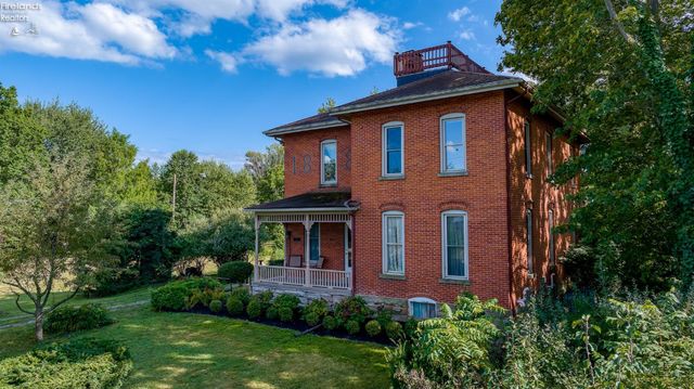 W 461 Lorain Street, Oberlin, OH 44074