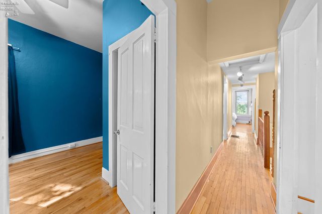 W 461 Lorain Street, Oberlin, OH 44074