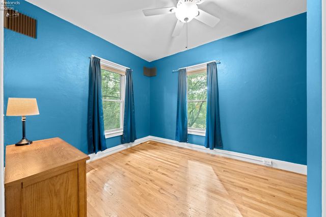 W 461 Lorain Street, Oberlin, OH 44074