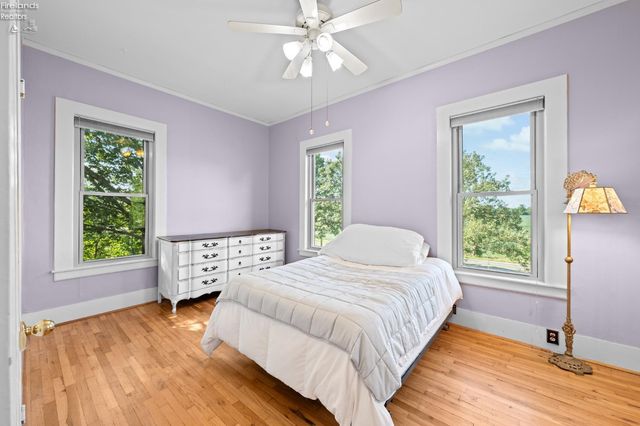 W 461 Lorain Street, Oberlin, OH 44074