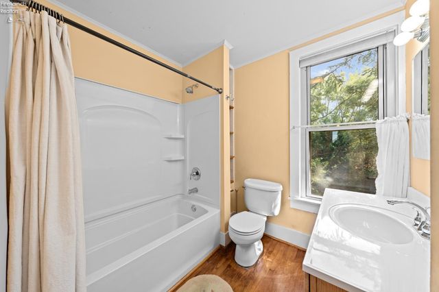 W 461 Lorain Street, Oberlin, OH 44074