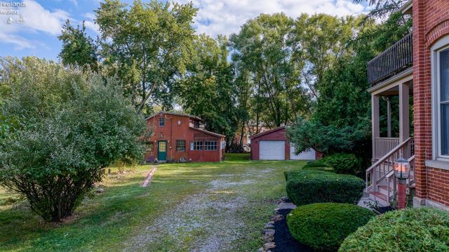 W 461 Lorain Street, Oberlin, OH 44074