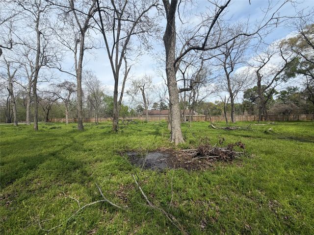 9608 Willow Street, Houston, TX 77088