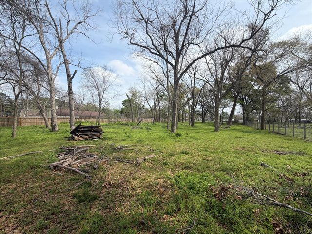 9608 Willow Street, Houston, TX 77088