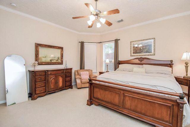 1446 Sherwood Park Circle, Houston, TX 77043