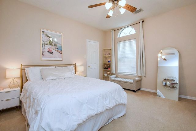 1446 Sherwood Park Circle, Houston, TX 77043