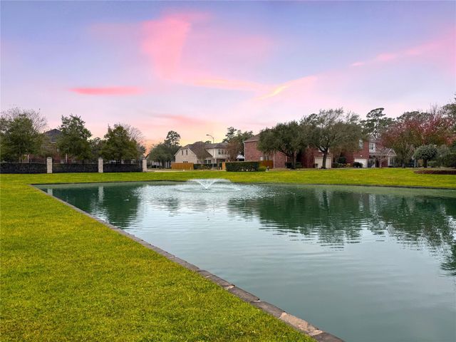 1446 Sherwood Park Circle, Houston, TX 77043