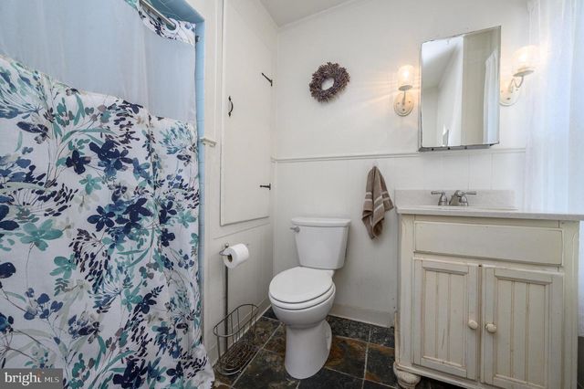 79 MODEL AVE, Hopewell, NJ 08525