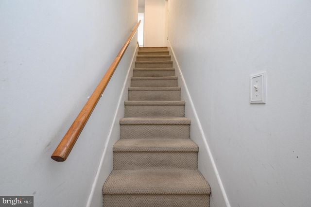 79 MODEL AVE, Hopewell, NJ 08525