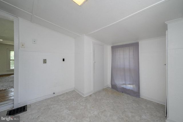79 MODEL AVE, Hopewell, NJ 08525