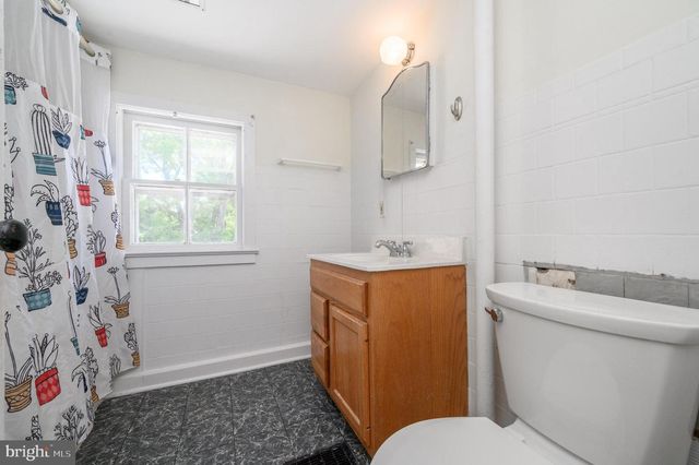 79 MODEL AVE, Hopewell, NJ 08525