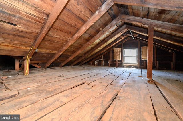 79 MODEL AVE, Hopewell, NJ 08525