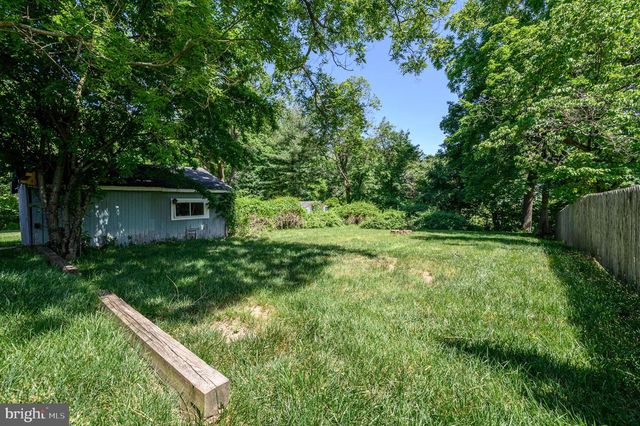 79 MODEL AVE, Hopewell, NJ 08525