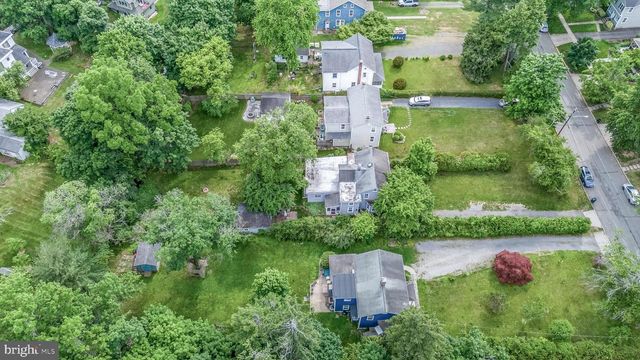 79 MODEL AVE, Hopewell, NJ 08525