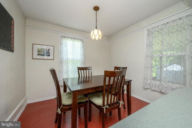 79 MODEL AVE, Hopewell, NJ 08525
