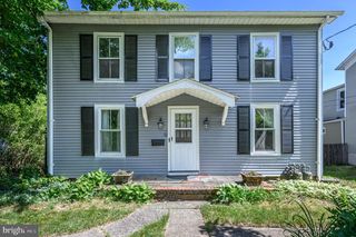 79 MODEL AVE, Hopewell, NJ 08525