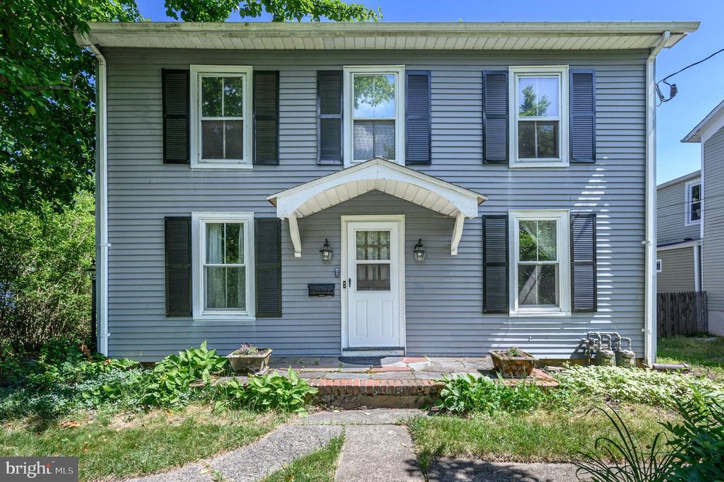 79 MODEL AVE, Hopewell, NJ 08525