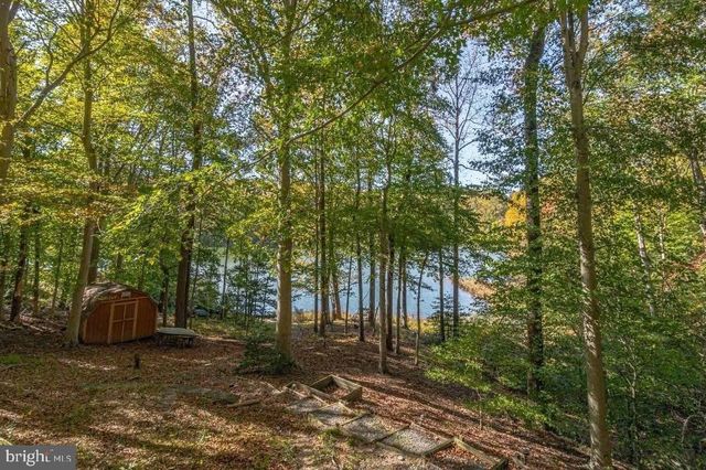 316 PLANTATION DR, Montross, VA 22520