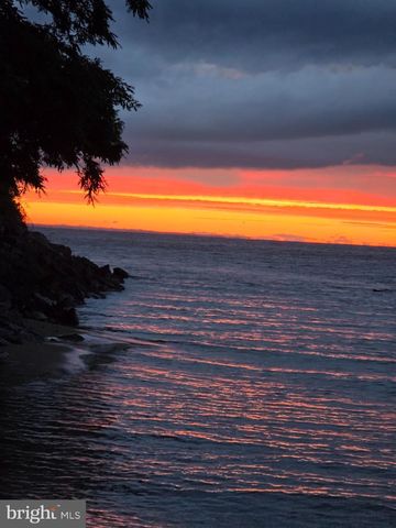 316 PLANTATION DR, Montross, VA 22520