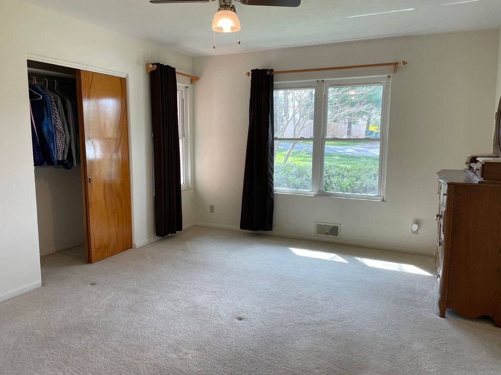 Image 16 of property listing at 1020 N 18th Street, Mt Vernon, IL 62864