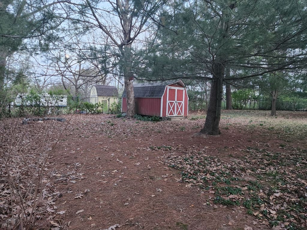 Image 32 of property listing at 1020 N 18th Street, Mt Vernon, IL 62864