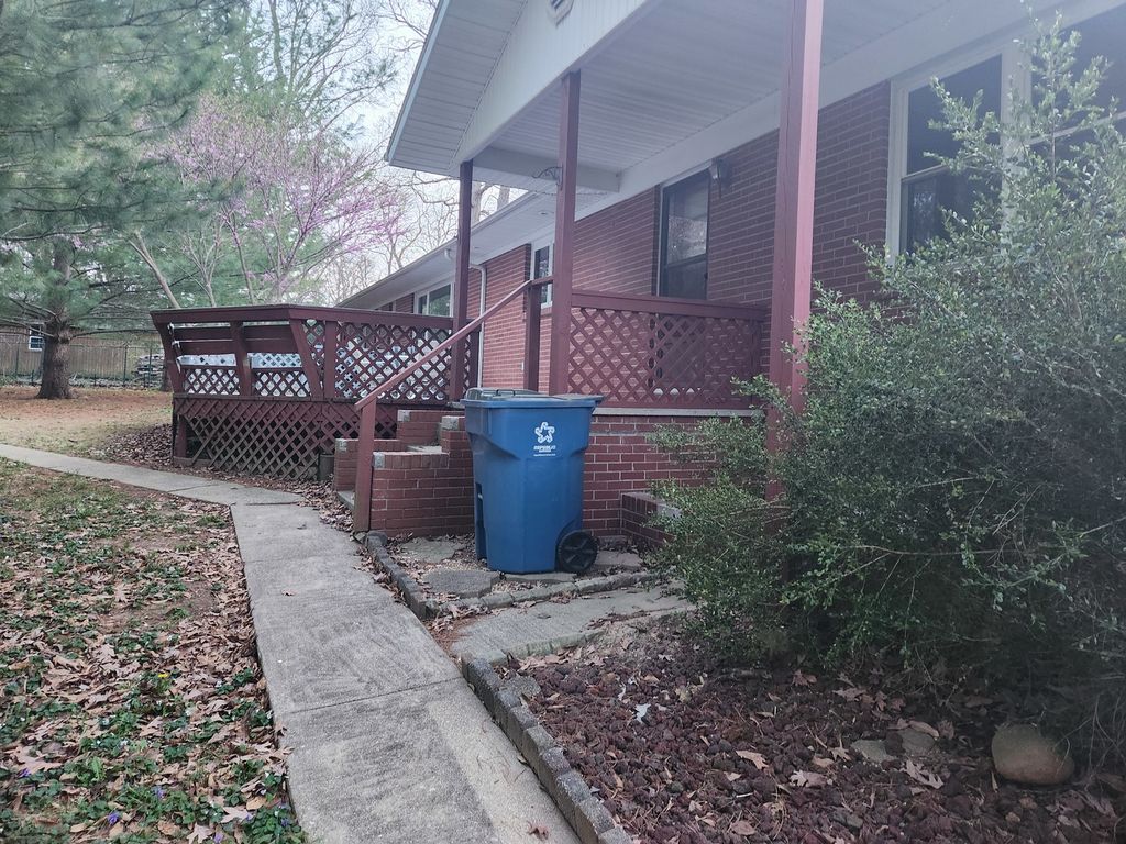 Image 33 of property listing at 1020 N 18th Street, Mt Vernon, IL 62864