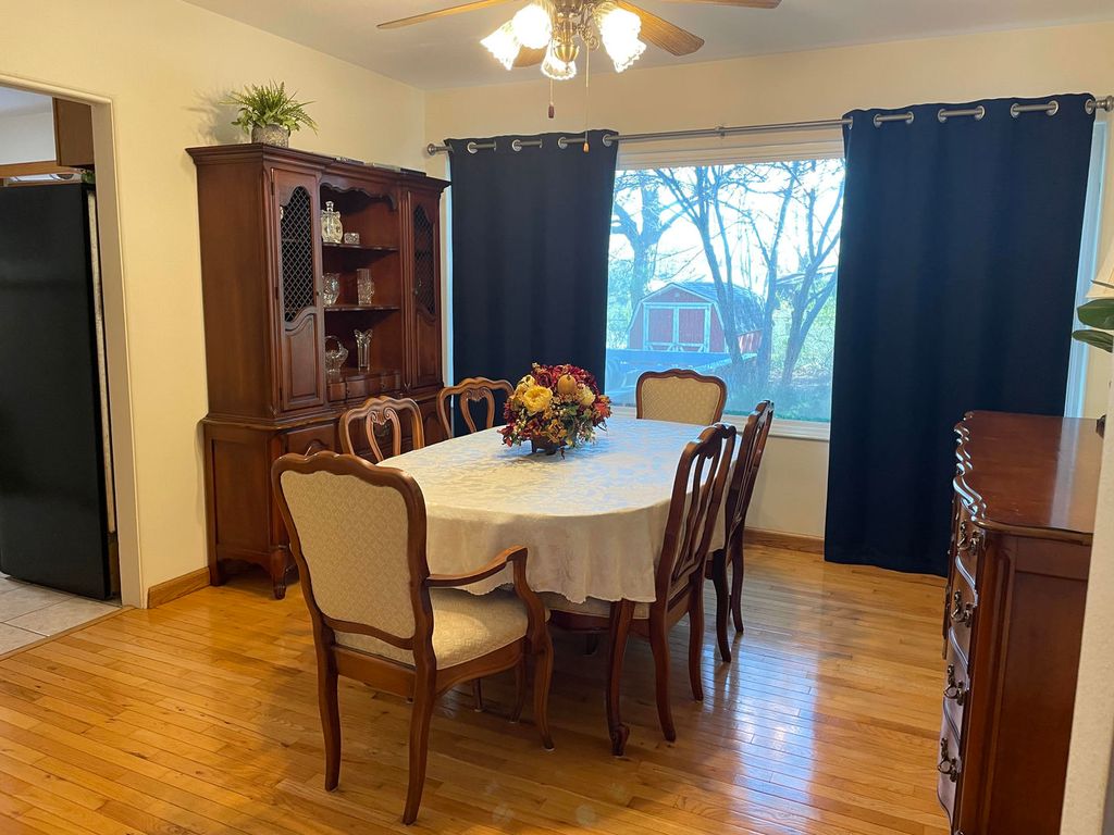 Image 9 of property listing at 1020 N 18th Street, Mt Vernon, IL 62864