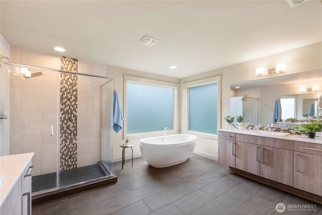 27403 239th Place SE, Maple Valley, WA 98038