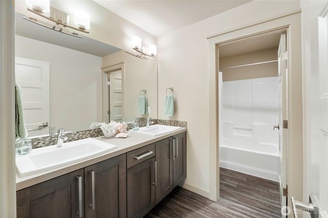 27403 239th Place SE, Maple Valley, WA 98038