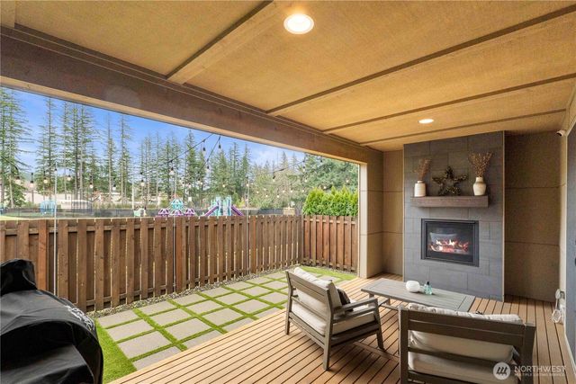 27403 239th Place SE, Maple Valley, WA 98038