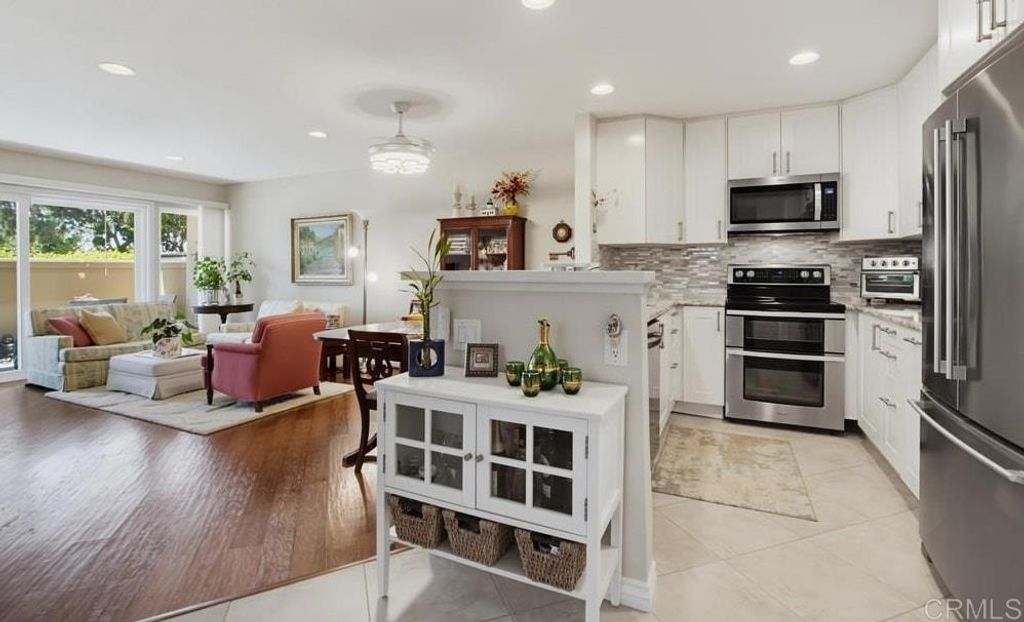 12555 Oaks North Drive 102, San Diego, CA 92128 — exterior