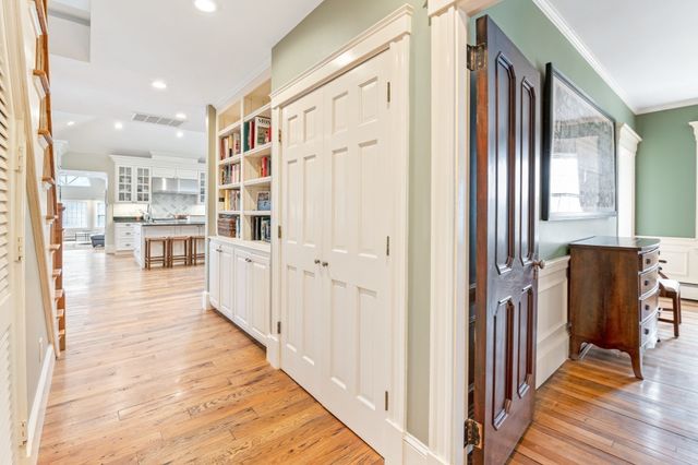 8 Washington Street, Sherborn, MA 01770
