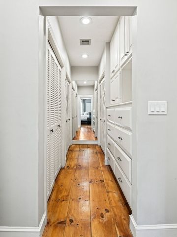 8 Washington Street, Sherborn, MA 01770