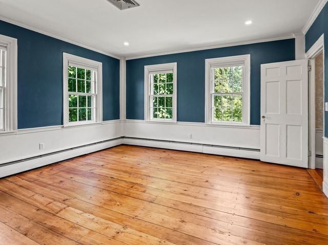 8 Washington Street, Sherborn, MA 01770