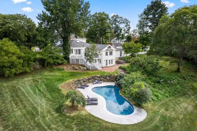 8 Washington Street, Sherborn, MA 01770