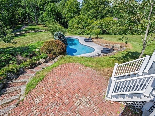 8 Washington Street, Sherborn, MA 01770