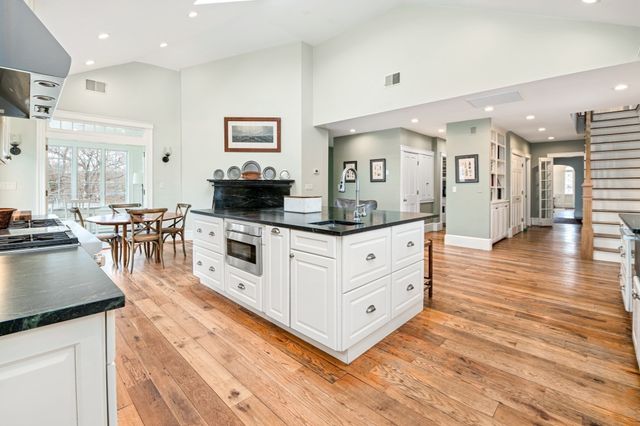 8 Washington Street, Sherborn, MA 01770