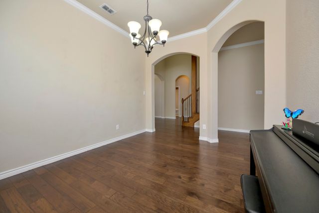 417 Mcfaddin Lane, Fort Worth, TX 76108