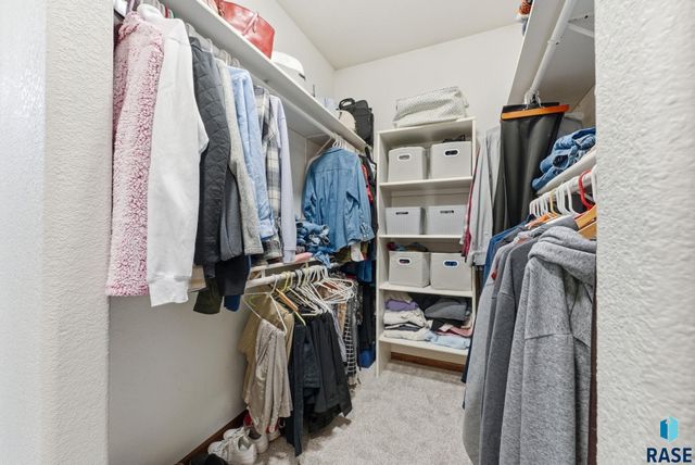 8109 S Brett Ave Avenue, Sioux Falls, SD 57108