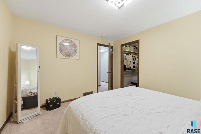 8109 S Brett Ave Avenue, Sioux Falls, SD 57108