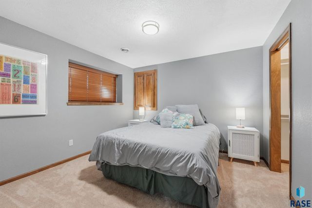 8109 S Brett Ave Avenue, Sioux Falls, SD 57108