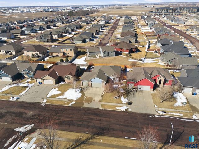 8109 S Brett Ave Avenue, Sioux Falls, SD 57108